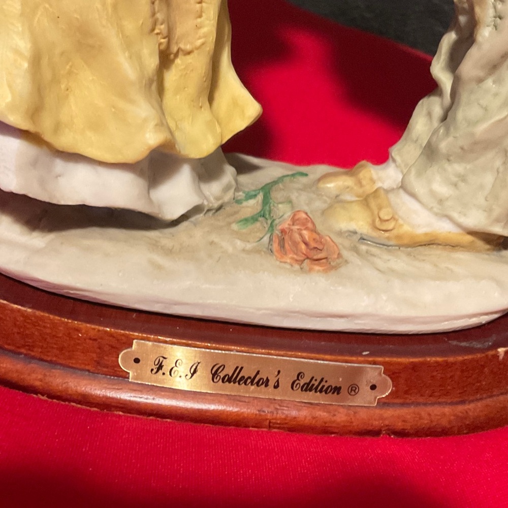 Charming Vintage Couple Figurine - Picture 4 of 7